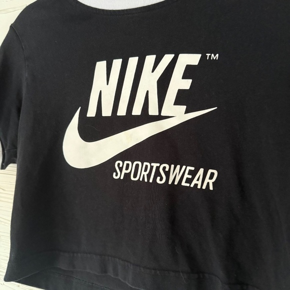 Nike Vintage Style Crop Top | Black | Size Small (S) - Picture 3 of 5